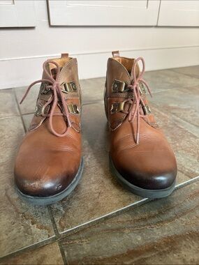Women’s Pikolinos Lace-Up Boots (size 40)